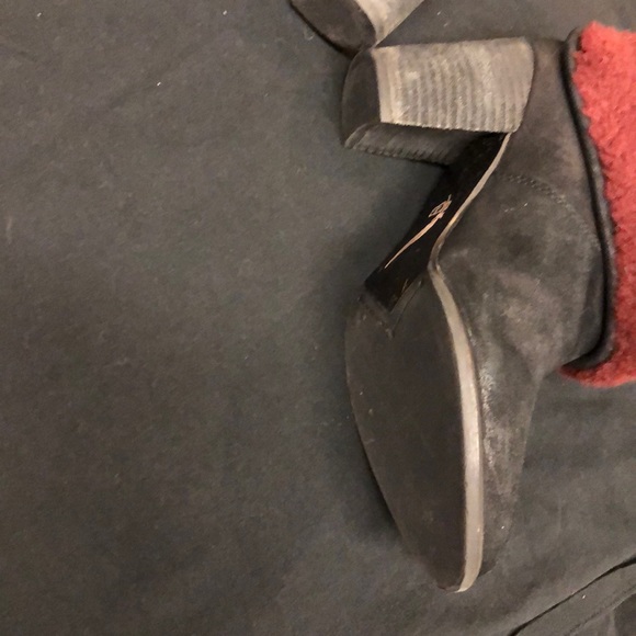 Ugg suede bootie - Picture 2 of 4